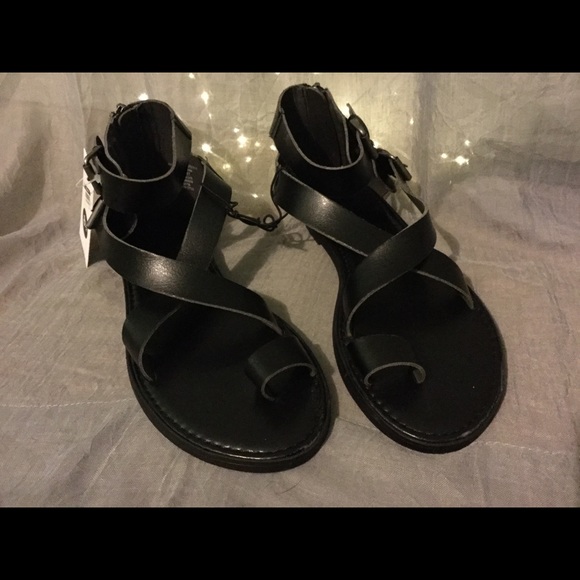 Universal Thread Shoes - Universal thread gladiator sandals